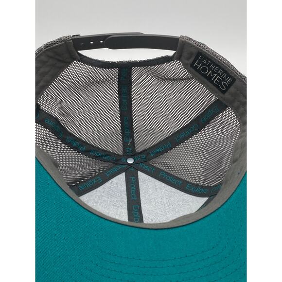 Katherine Homes RED FOX AND‎ POPPIES 7
PANEL HAT |
TEAL | ROYAL I GREY - Picture 5 of 7